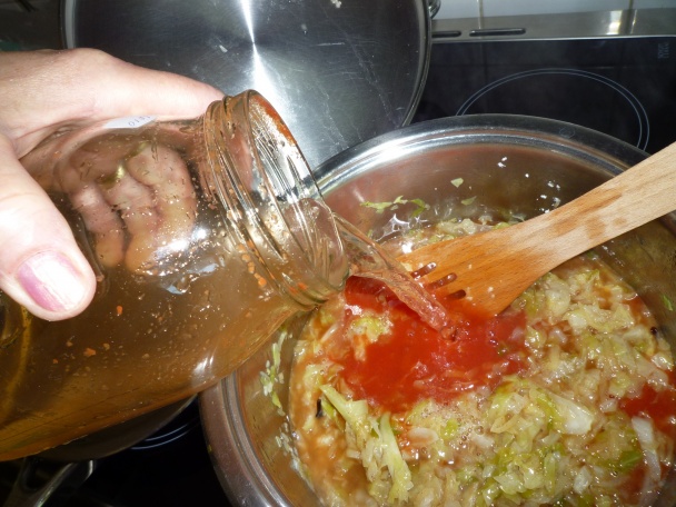 Paradajková kapusta - polievka (fotorecept) - obrázok 15