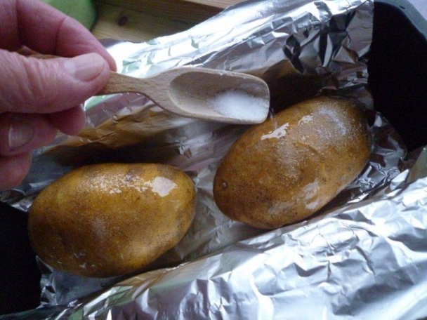 Zemiaky pečené plnené (fotorecept) - obrázok 2