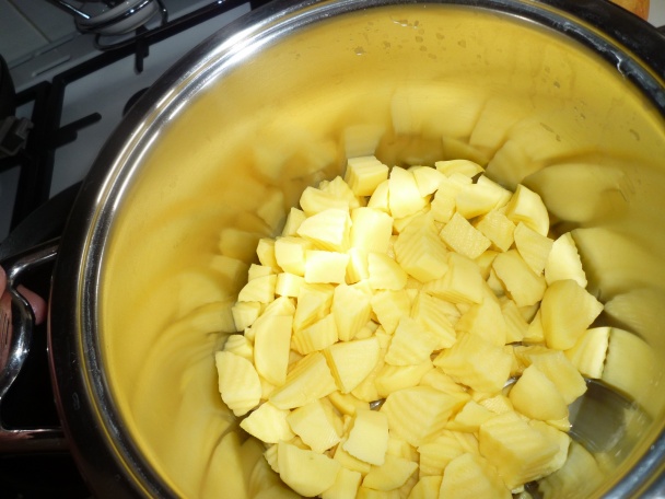 POLIEVKA  z vývaru špenátových gúľ (fotorecept) - obrázok 1