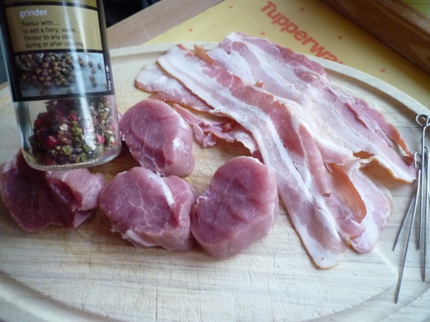 BRAVČOVÁ PANENKA  na omáčke gorgonzola so špenátovými guľami (fotorecept) - obrázok 1