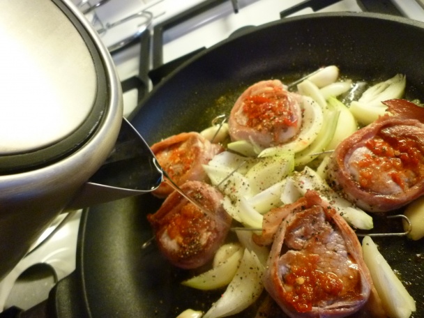 BRAVČOVÁ PANENKA  na omáčke gorgonzola so špenátovými guľami (fotorecept) - obrázok 9