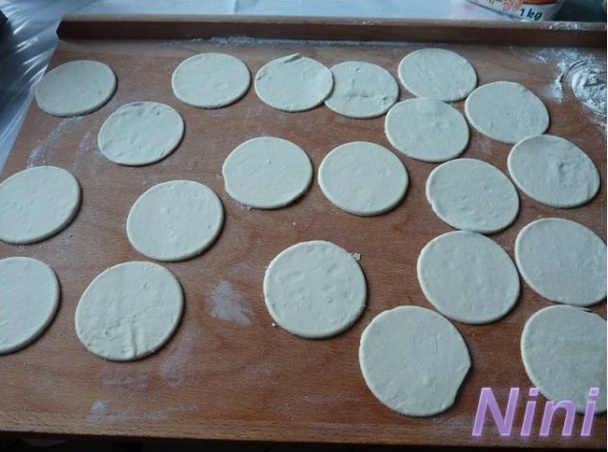 Rýchle koláčiky z lístkového cesta (fotorecept) - obrázok 3