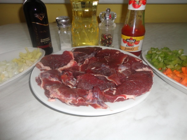 Hovädzie líčka na červenom víne (fotorecept) - obrázok 1