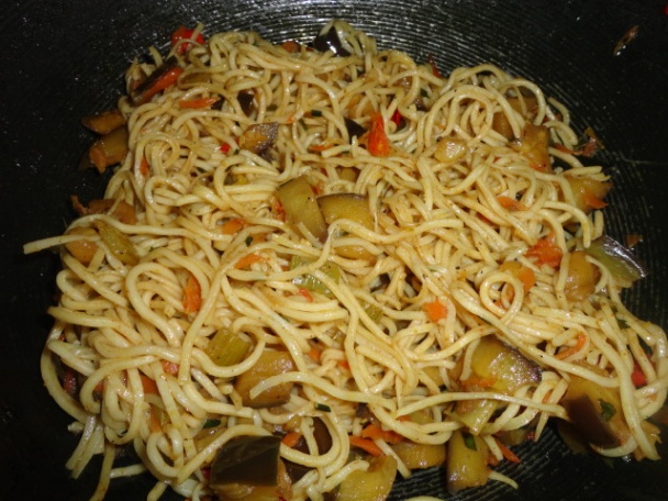 Baklažánové chow mein (fotorecept) - obrázok 4