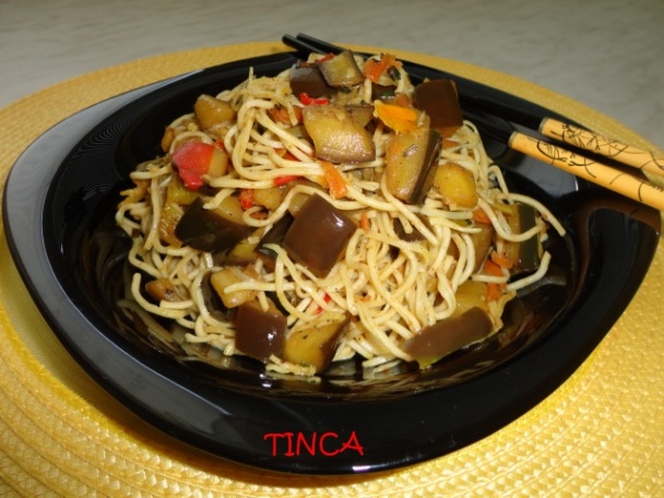 Baklažánové chow mein (fotorecept) - obrázok 5