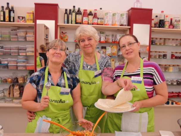 Šalát z červenej repy, hrozna, chrenu a vlašských orechov (fotorecept) - obrázok 5