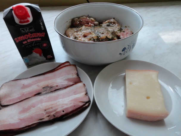 Pikantné kuracie závitky so smotanou a syrom (fotorecept) - obrázok 1