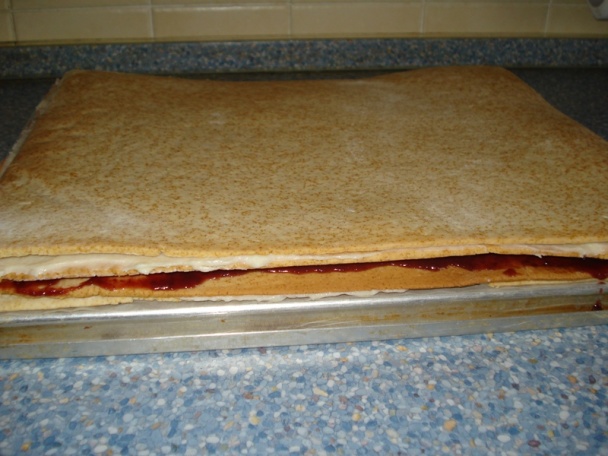 Medové rezy s kakaovou polevou - obrázok 7