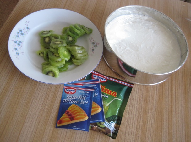 Tvarohovo-smotanová kiwi torta - obrázok 10