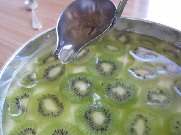 Tvarohovo-smotanová kiwi torta - obrázok 11