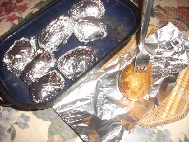 Pečené zemiaky s tuniakovou plnkou (fotorecept) - obrázok 1