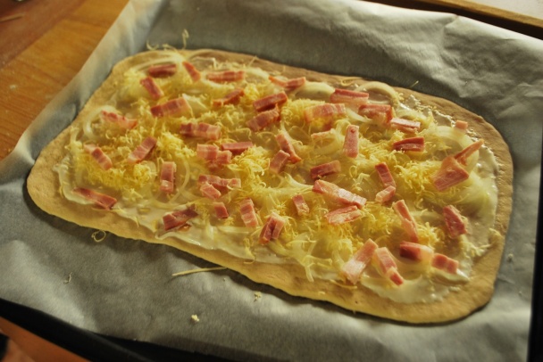 Tarte flambée - francúzsky slaný koláč (fotorecept) - obrázok 5