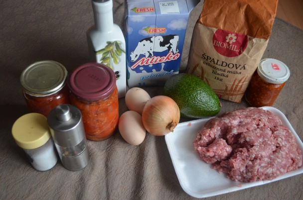 Špaldové palacinky s mäsom a avokádom (fotorecept) - obrázok 1