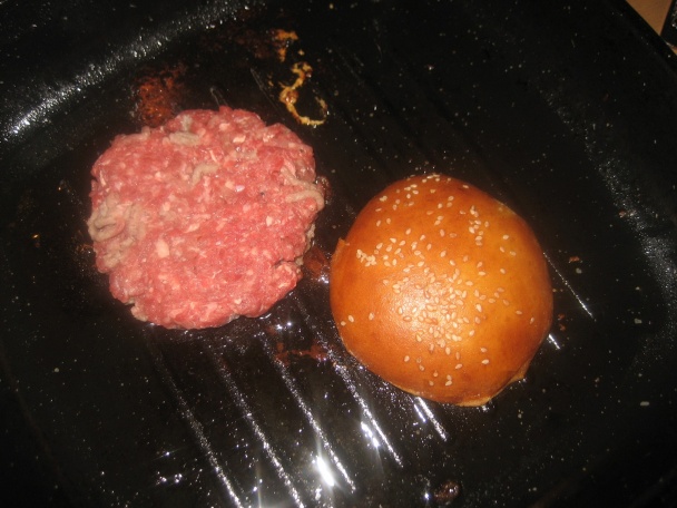 Kráľovský hamburger s domácou žemľou (fotorecept) - obrázok 11