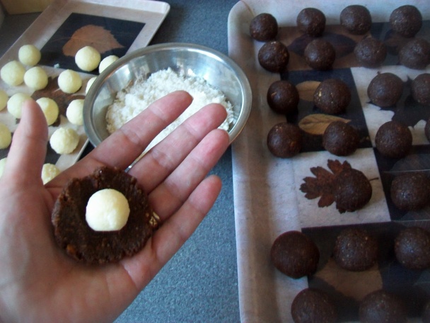 Kokosovo-orechové guľky (fotorecept) - obrázok 6