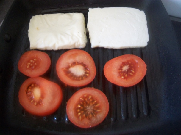 Grilované Halloumi s paradajkami (fotorecept) - obrázok 1