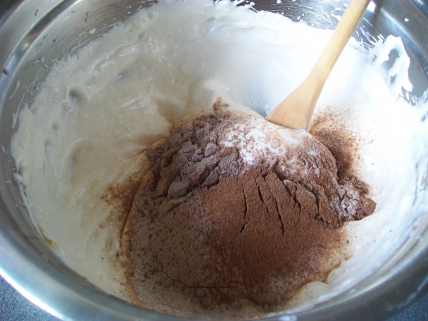 Jahodová torta s penou z bielej čokolády (fotorecept) - obrázok 3