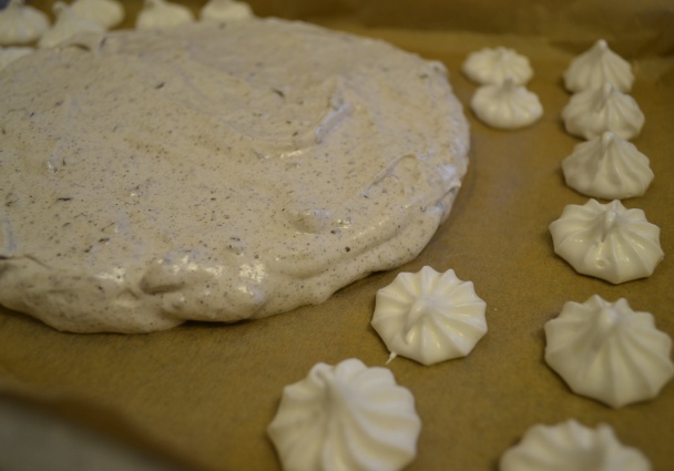 Pavlova s čoko-mätovou príchuťou (fotorecept) - obrázok 4