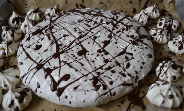 Pavlova s čoko-mätovou príchuťou (fotorecept) - obrázok 5