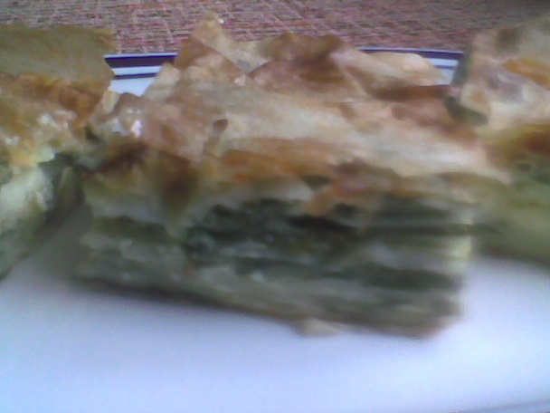 Burek s tvarohom a špenátom alebo pita zeľanica - obrázok 3