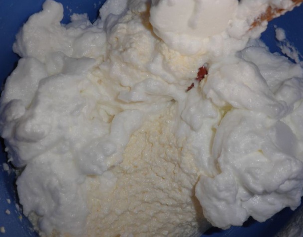 Tvarohovo-kakaový strúhaný koláč - obrázok 3