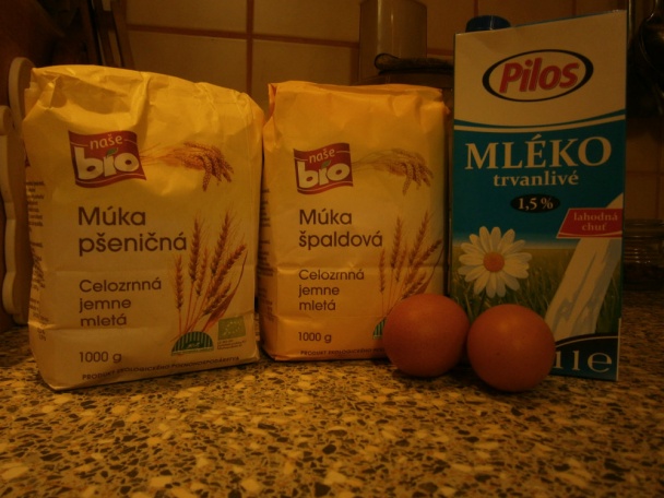 Celozrnný koláč s tvarohom a broskyňami (fotorecept) - obrázok 1