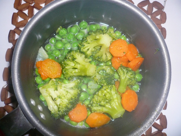 Krémová brokolicovo-hrášková polievka (fotorecept) - obrázok 2