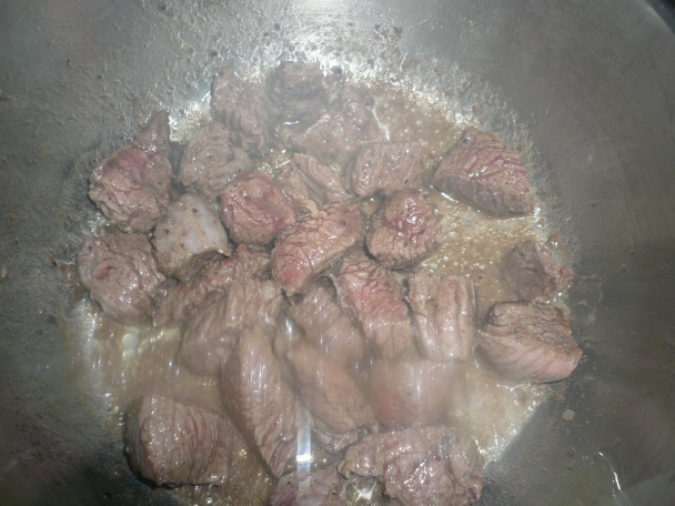 Hovädzie na zelenine s pečenou knedľou (fotorecept) - obrázok 2