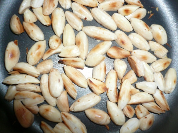 Kuracie karí s ananásom a hrozienková ryža /fotorecept/ - obrázok 4