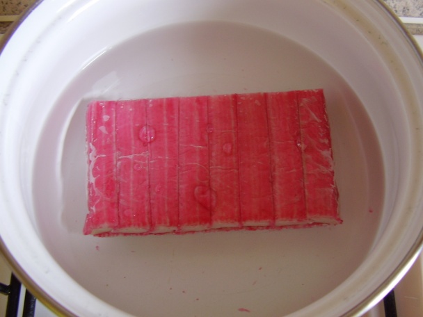 Lahôdkový Surimi šalát - obrázok 1