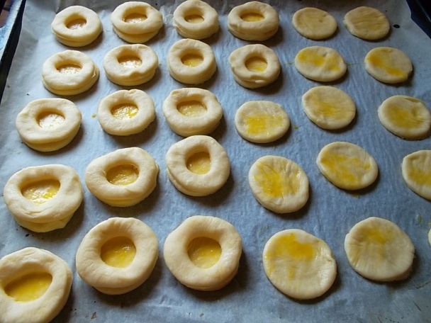 Pagáče so smotanovým krémom (fotopostup) - obrázok 3