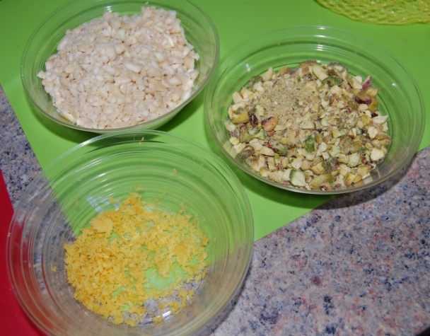 Pistáciovo - mandľový chlebík /fotorecept/ - obrázok 3