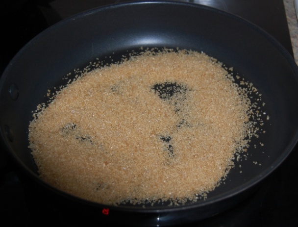 Marhuľová Tarte Tatin s mandľami /fotorecept/ - obrázok 1