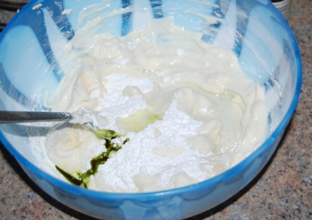 Limetkový piškótový koláč - obrázok 4