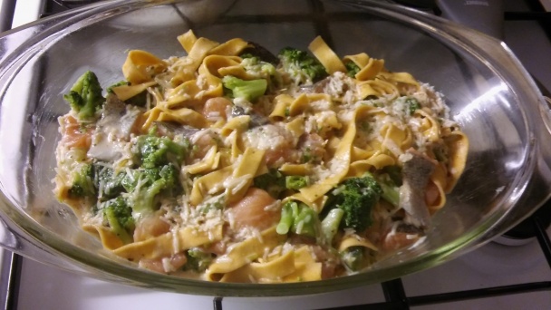 Zapekaný losos s brokolicou a cestovinami - obrázok 5