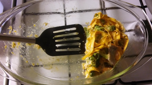 Zapekaný losos s brokolicou a cestovinami - obrázok 6