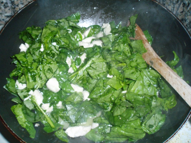 Penne so špenátom a kuracím mäsom - obrázok 2