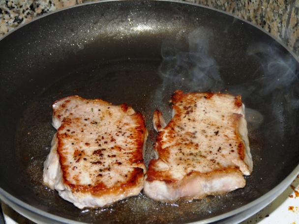 Bravčová kotleta so šampiňónovou omáčkou - obrázok 1