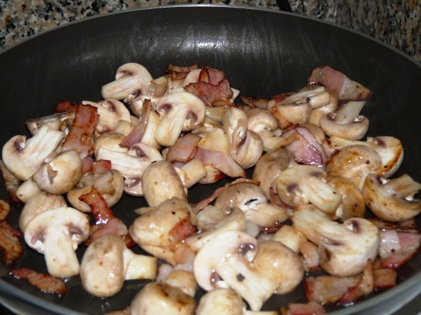 Bravčová kotleta so šampiňónovou omáčkou - obrázok 2