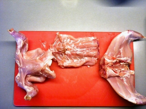 Pečený králik na cesnaku so špenátom (fotorecept) - obrázok 1