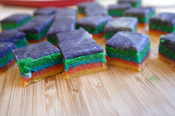 Dúhové marcipánové pralinky - obrázok 6