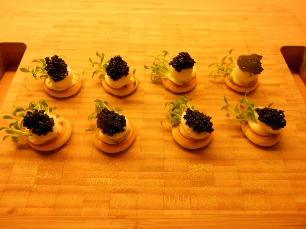 Prepeličie vajcia s kaviárom - obrázok 5