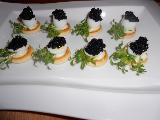 Prepeličie vajcia s kaviárom - obrázok 6