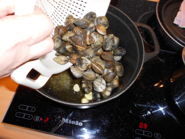 Spaghetti alle vongole veraci – Špagety s mušľami - obrázok 2