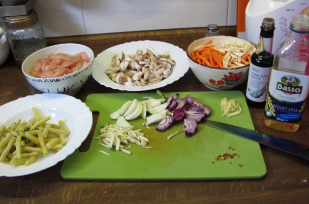 Moja (bez hanby) výborná čína s ryžovými rezancami (fotorecept) - obrázok 1