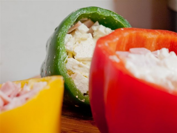 Pečené papriky plnené syrom a šunkou - obrázok 2