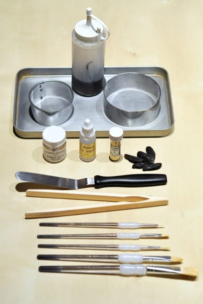 Čokoládovo-Armagnac mousse s marinovanými slivkami - obrázok 1