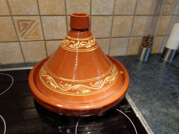 Tajine z kozľacieho mäsa so sušenými marhuľami,  slivkami a medom (fotorecept) - obrázok 7