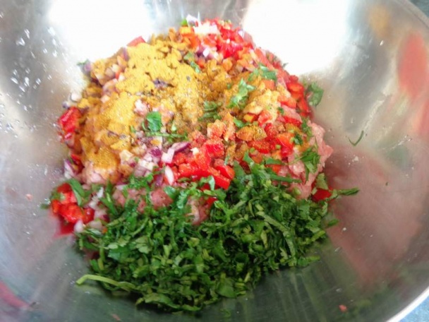 Mäsové guľky colombo v hodvábnej kokosovej omáčke (fotorecept)  - obrázok 2