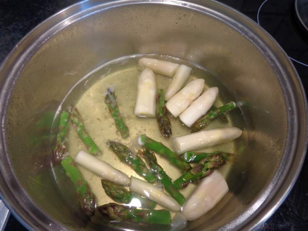 Clafoutis z dvoch druhov špargle - obrázok 3